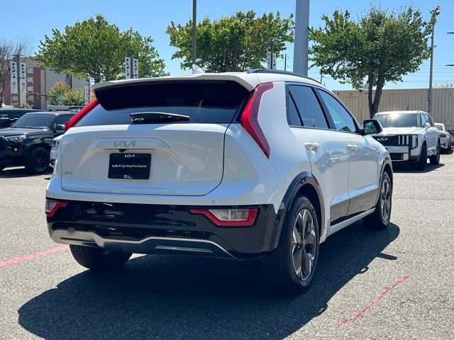 Certified 2024 Kia Niro Wind FWD image 7