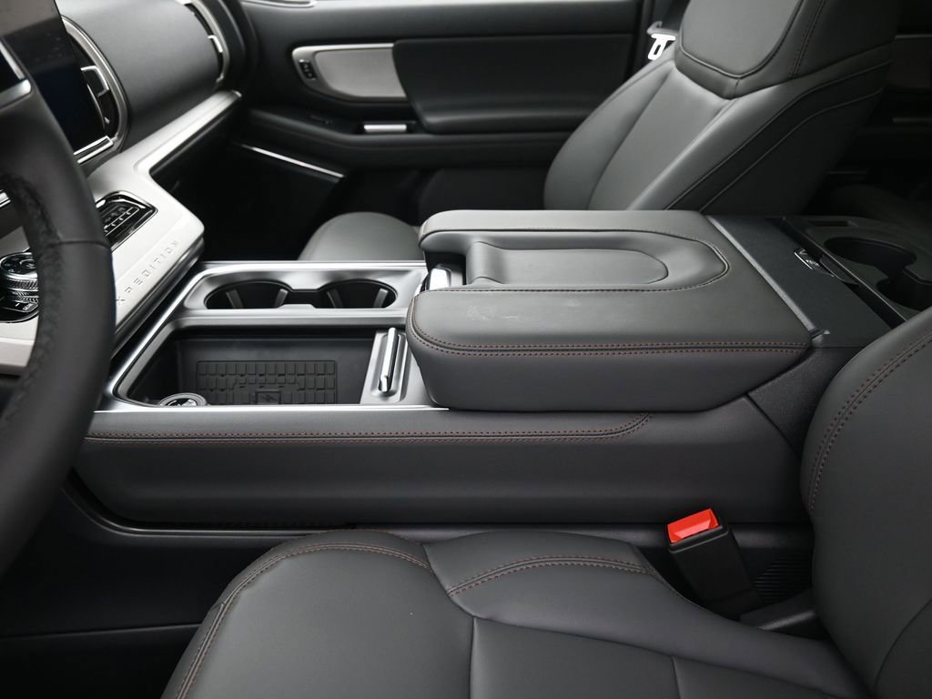 New 2025 Ford Expedition Active RWD image 21