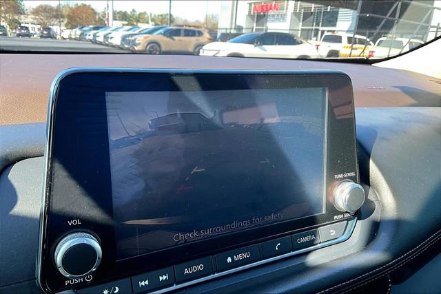 Used 2021 Nissan Rogue S image 11