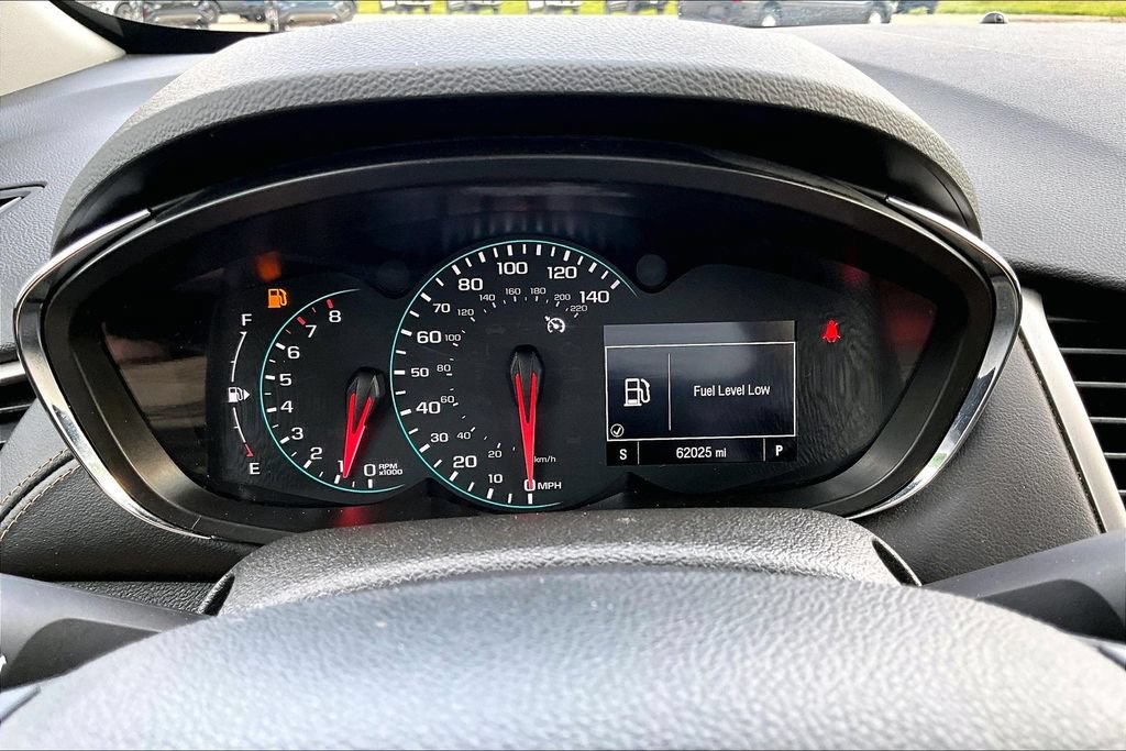 Used 2018 Chevrolet Trax LT w/ LT Convenience Package AWD/4WD image 19
