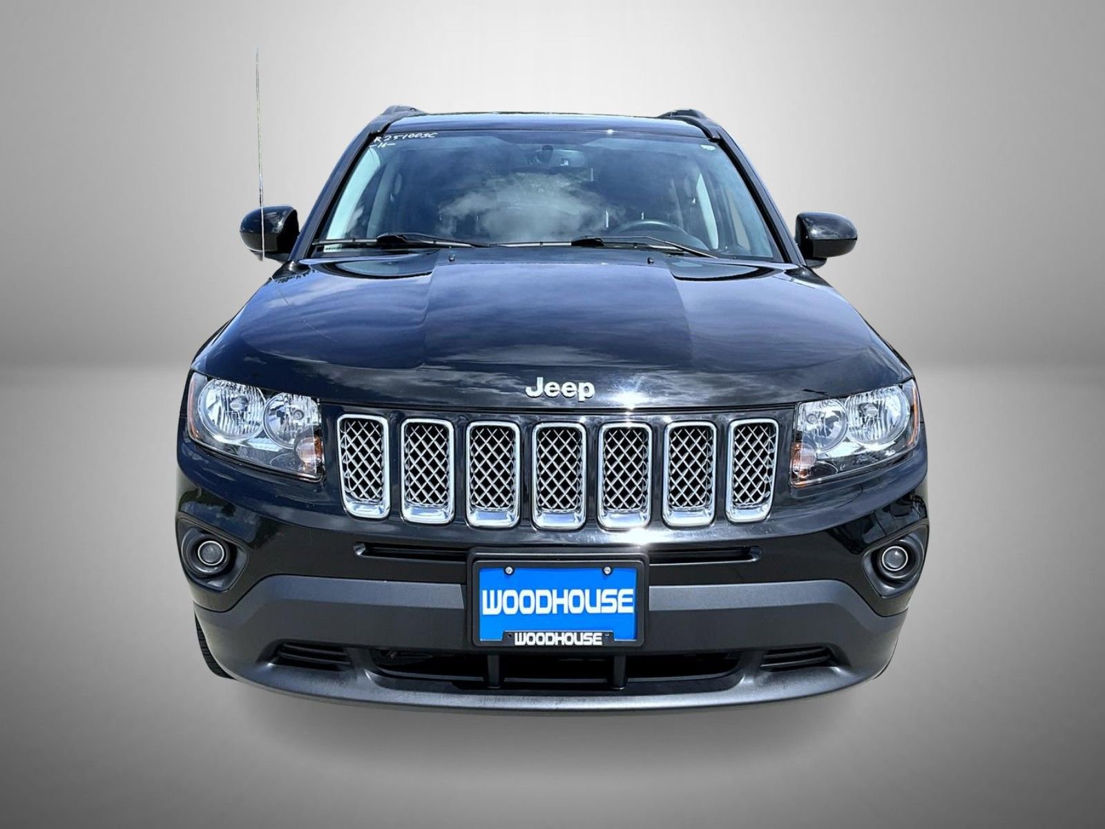 Used 2016 Jeep Compass Latitude FWD image 2