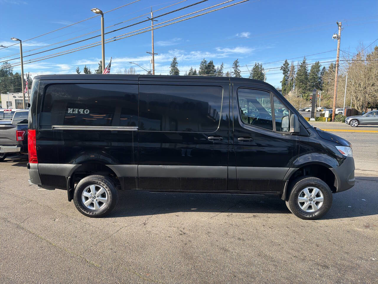 Used 2020 Mercedes-Benz Sprinter 2500 image 9