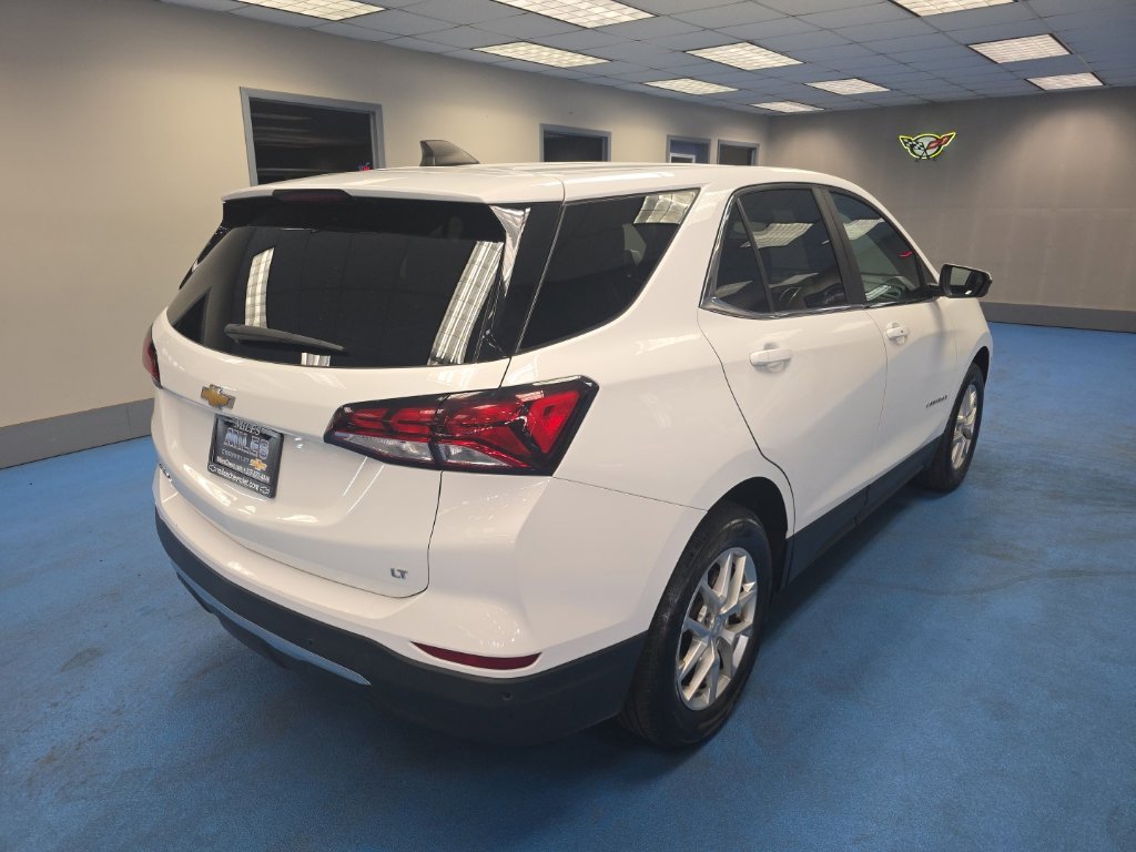 Certified 2024 Chevrolet Equinox LT FWD image 3