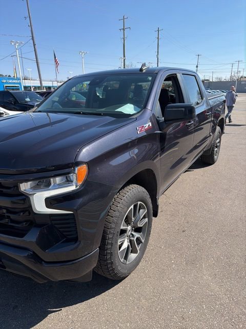 Used 2022 Chevrolet Silverado 1500 RST AWD/4WD image 1
