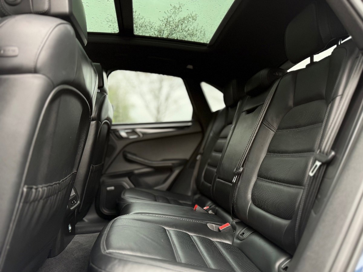Used 2015 Porsche Macan S AWD/4WD image 18