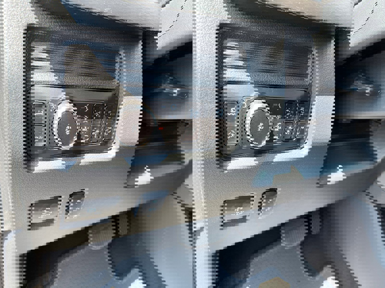 Used 2026 Ford F250 Lariat image 12