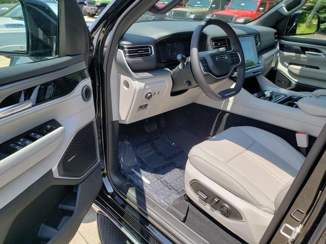 New 2025 Jeep Wagoneer 4WD w/ Convenience Group I image 6