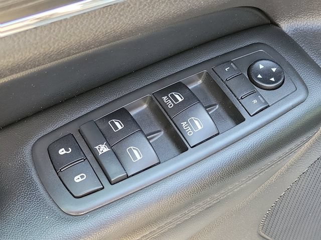 Used 2019 Jeep Grand Cherokee Limited AWD/4WD image 18