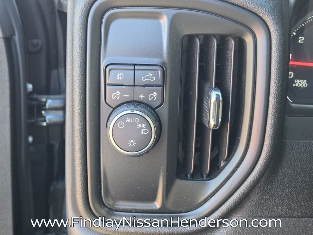 Used 2020 Chevrolet Silverado 1500 Custom w/ Custom Value Package RWD image 24