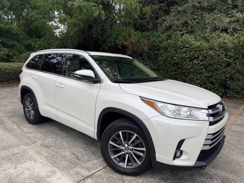 Used 2017 Toyota Highlander XLE FWD image 14