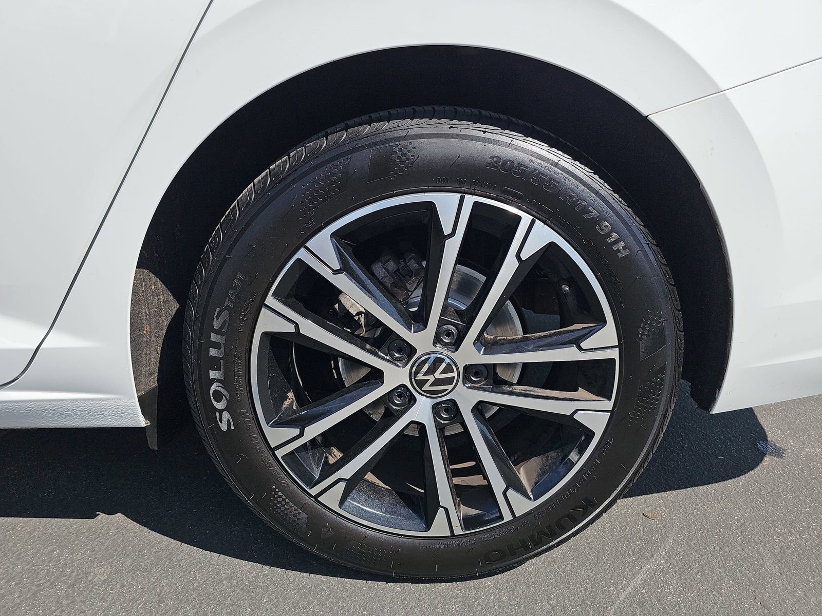 Used 2023 Volkswagen Jetta Sport image 32