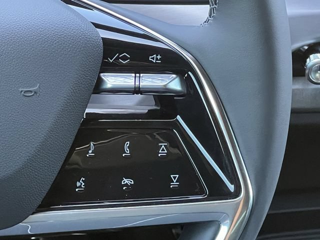 New 2026 Cadillac Vistiq Luxury AWD/4WD image 14