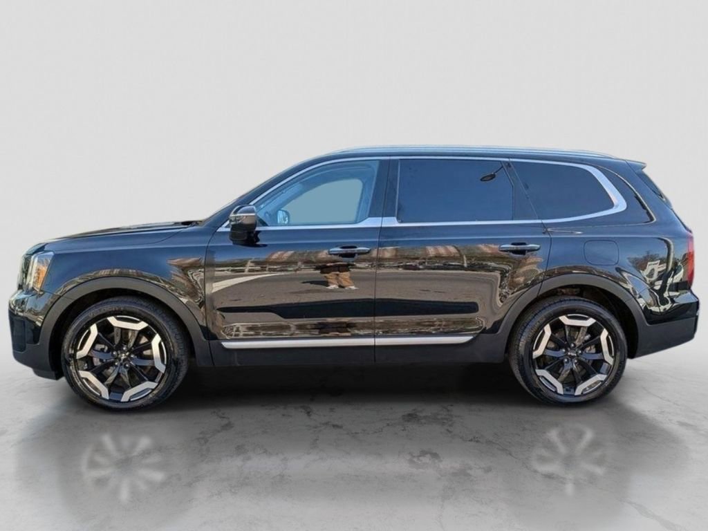 Certified 2023 Kia Telluride S w/ S Sunroof Package image 11
