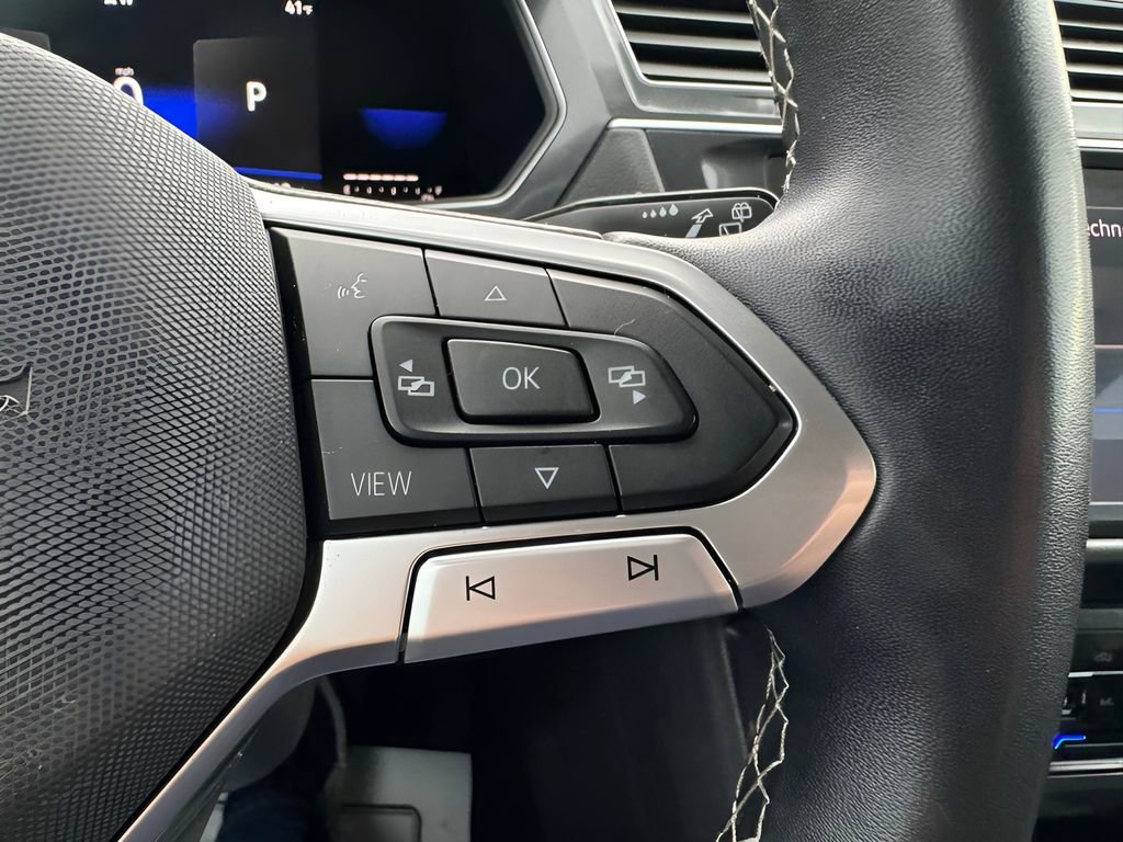 Used 2022 Volkswagen Tiguan SE image 21