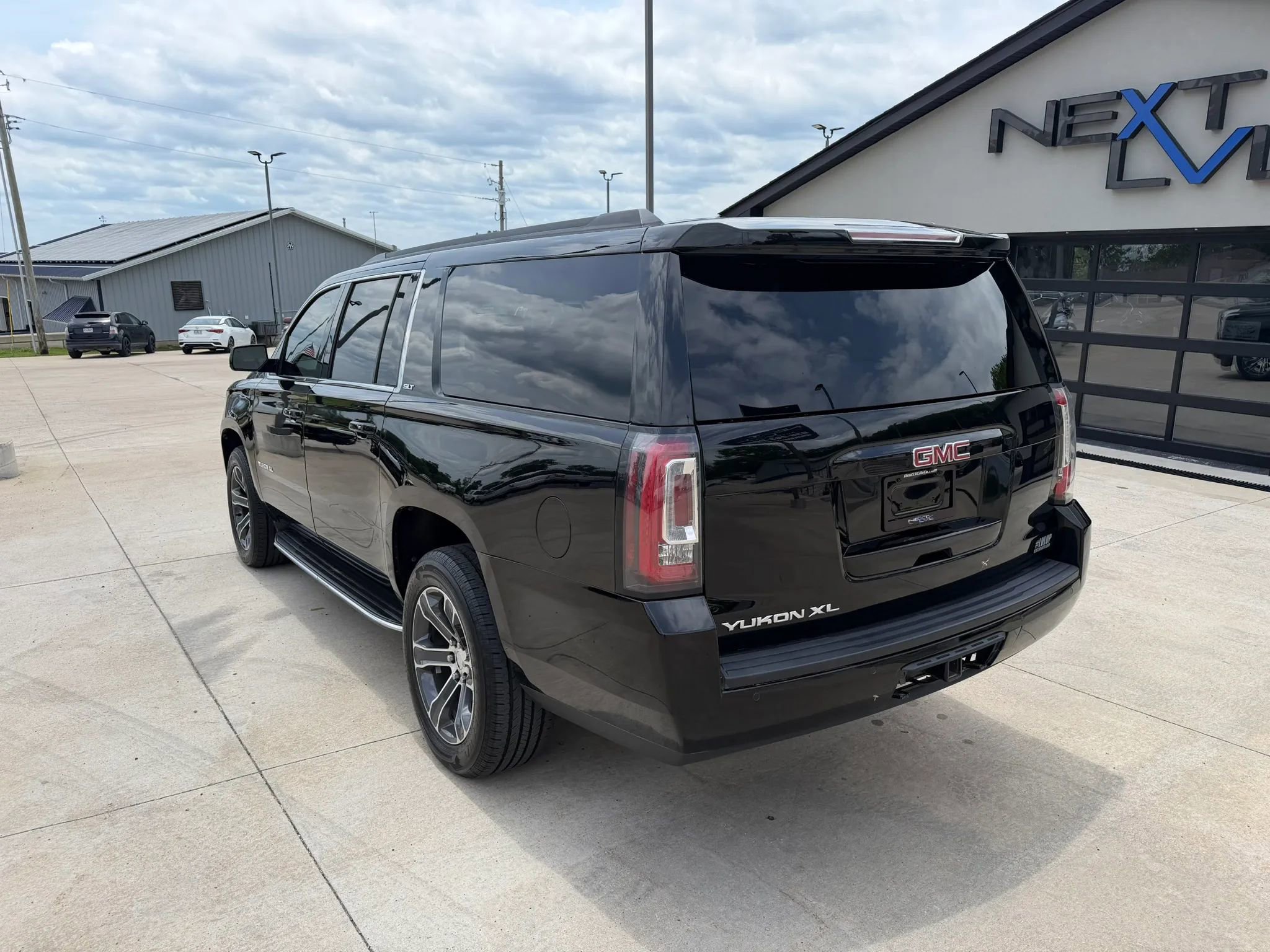Used 2020 GMC Yukon XL SLT AWD/4WD image 7