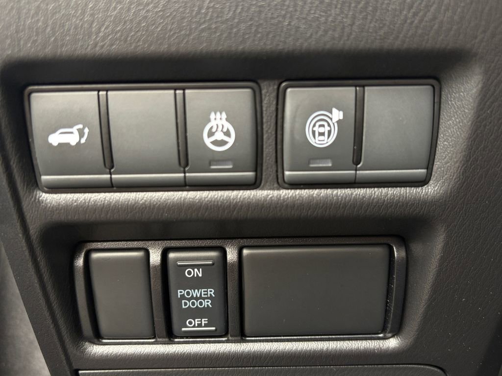 Used 2022 Nissan Armada Platinum w/ Captain's Chairs Package image 3