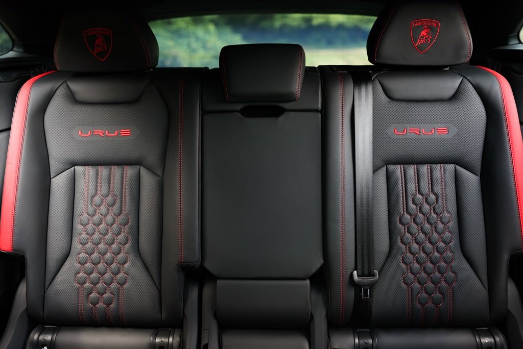 Used 2024 Lamborghini Urus Performante image 43