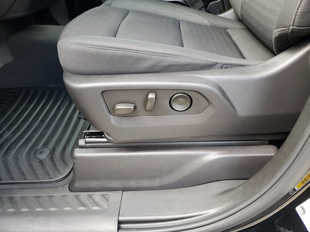 Used 2025 Chevrolet Silverado 1500 Custom AWD/4WD image 19