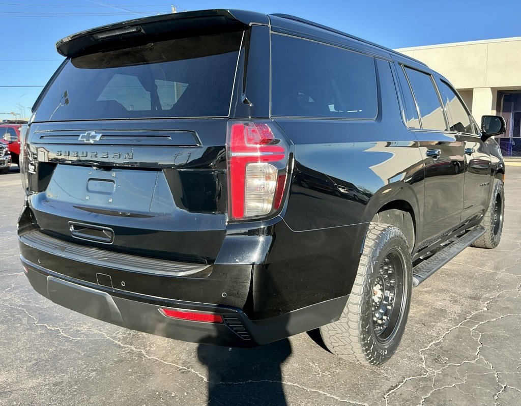 Used 2023 Chevrolet Suburban Z71 w/ Luxury Package image 19