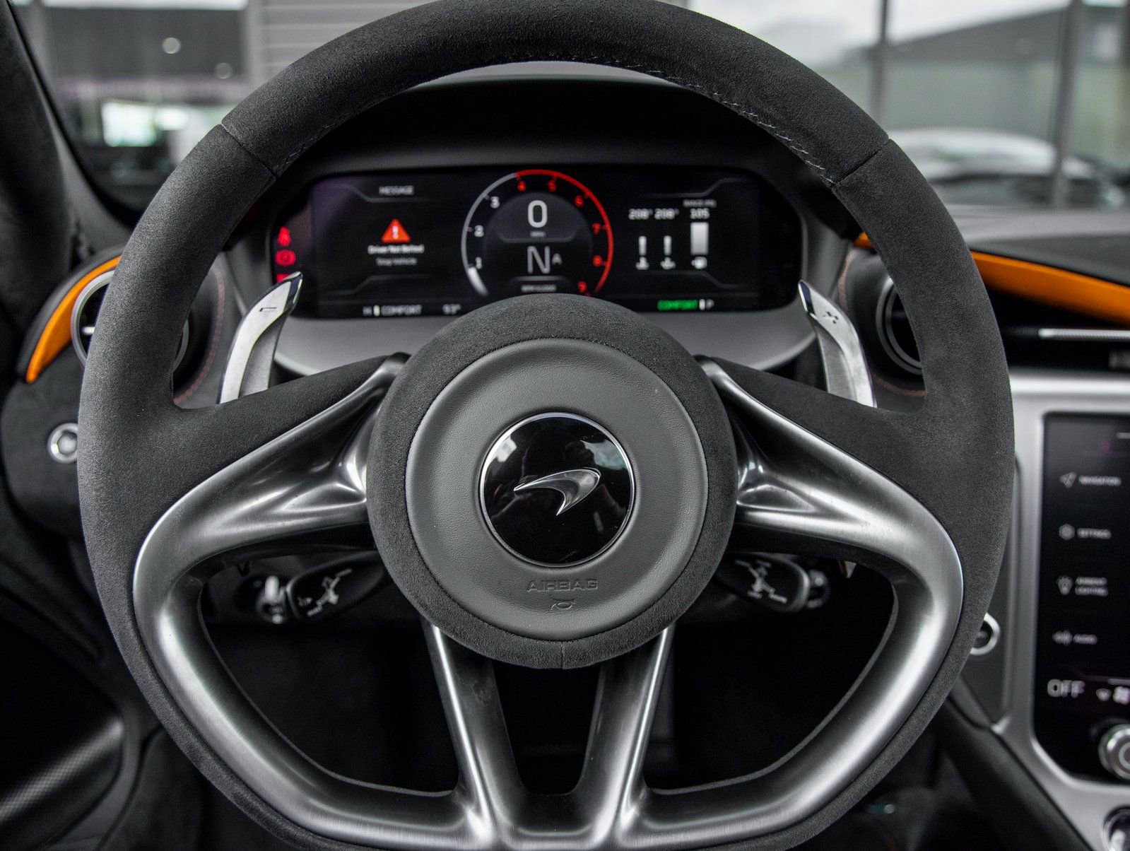 Used 2024 McLaren 750S Spider image 29