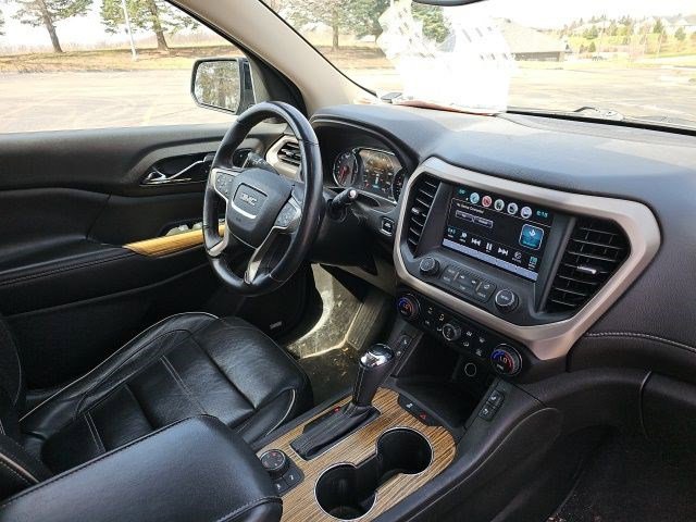 Used 2017 GMC Acadia Denali w/ Technology Package image 14