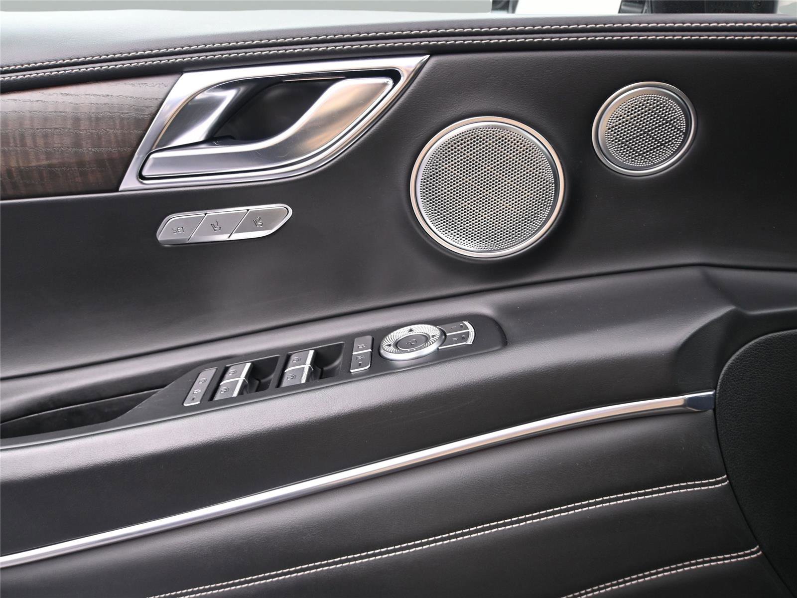 Used 2023 Genesis GV80 2.5T w/ Prestige Package image 6