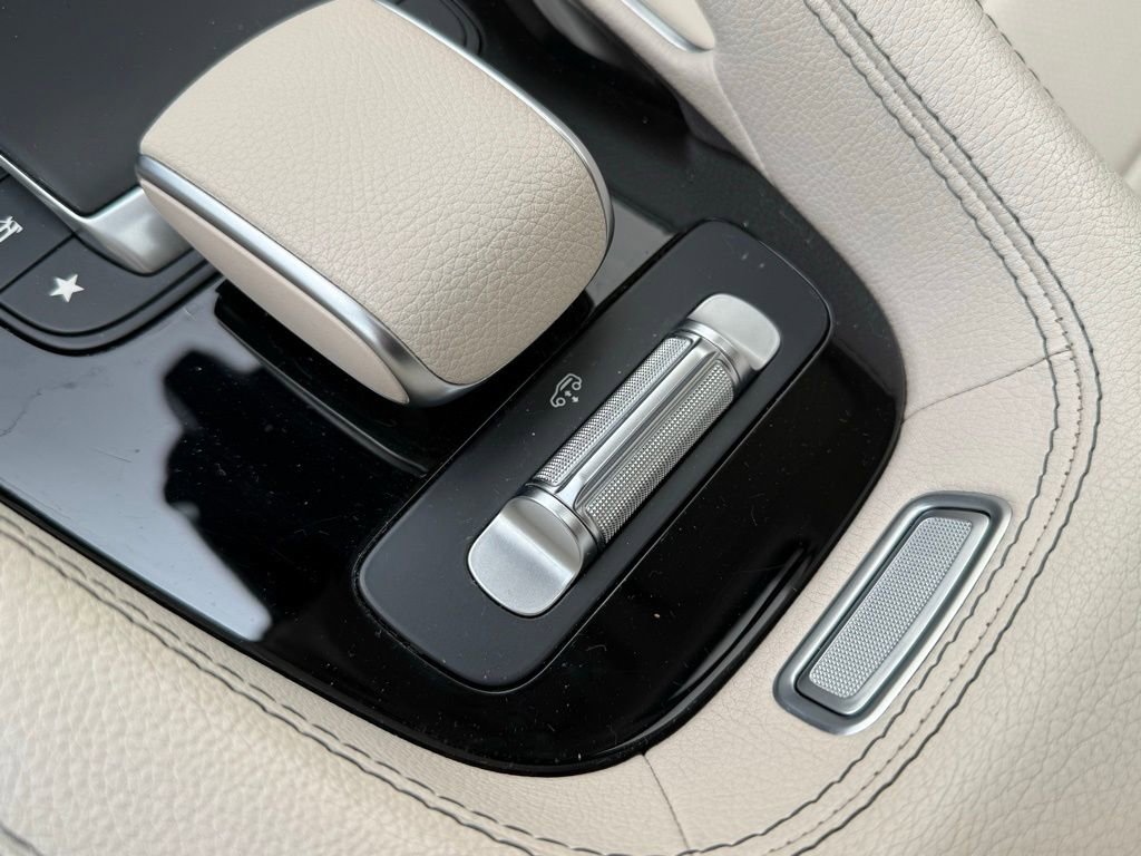 Used 2022 Mercedes-Benz GLS 450 4MATIC w/ Warmth & Comfort Package image 30