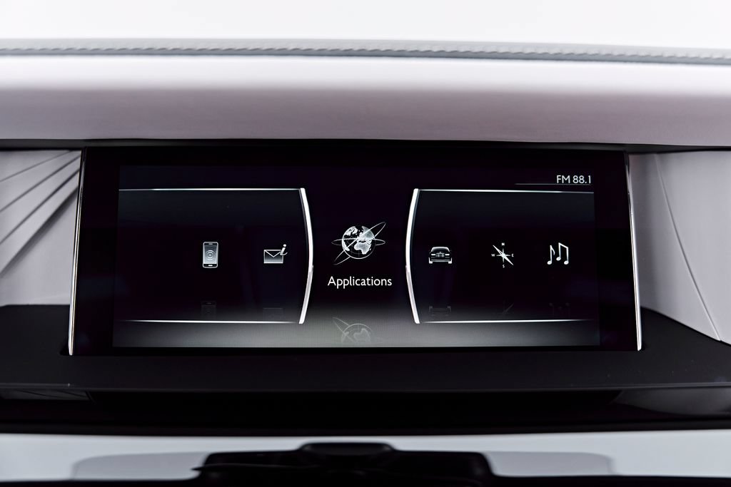 Used 2021 Rolls-Royce Phantom Sedan RWD image 90