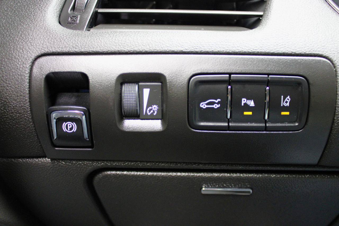 Used 2014 Chevrolet Impala LTZ FWD image 48