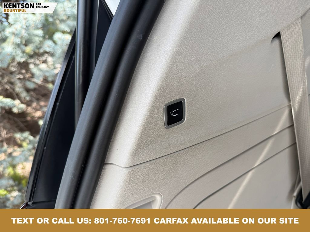 Used 2024 Chrysler Pacifica Select image 35