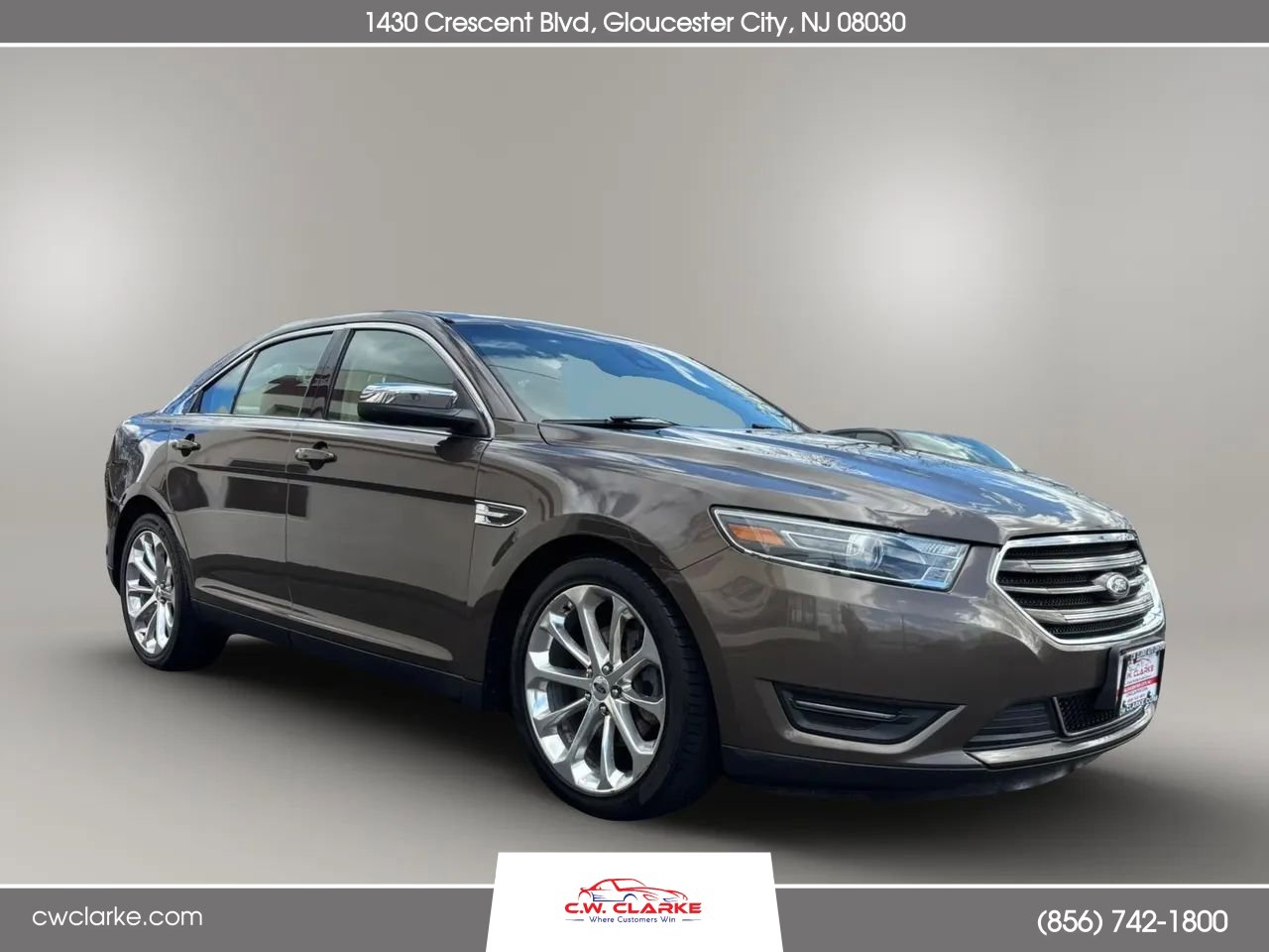 Used 2015 Ford Taurus Limited w/ Equipment Group 301A image 4