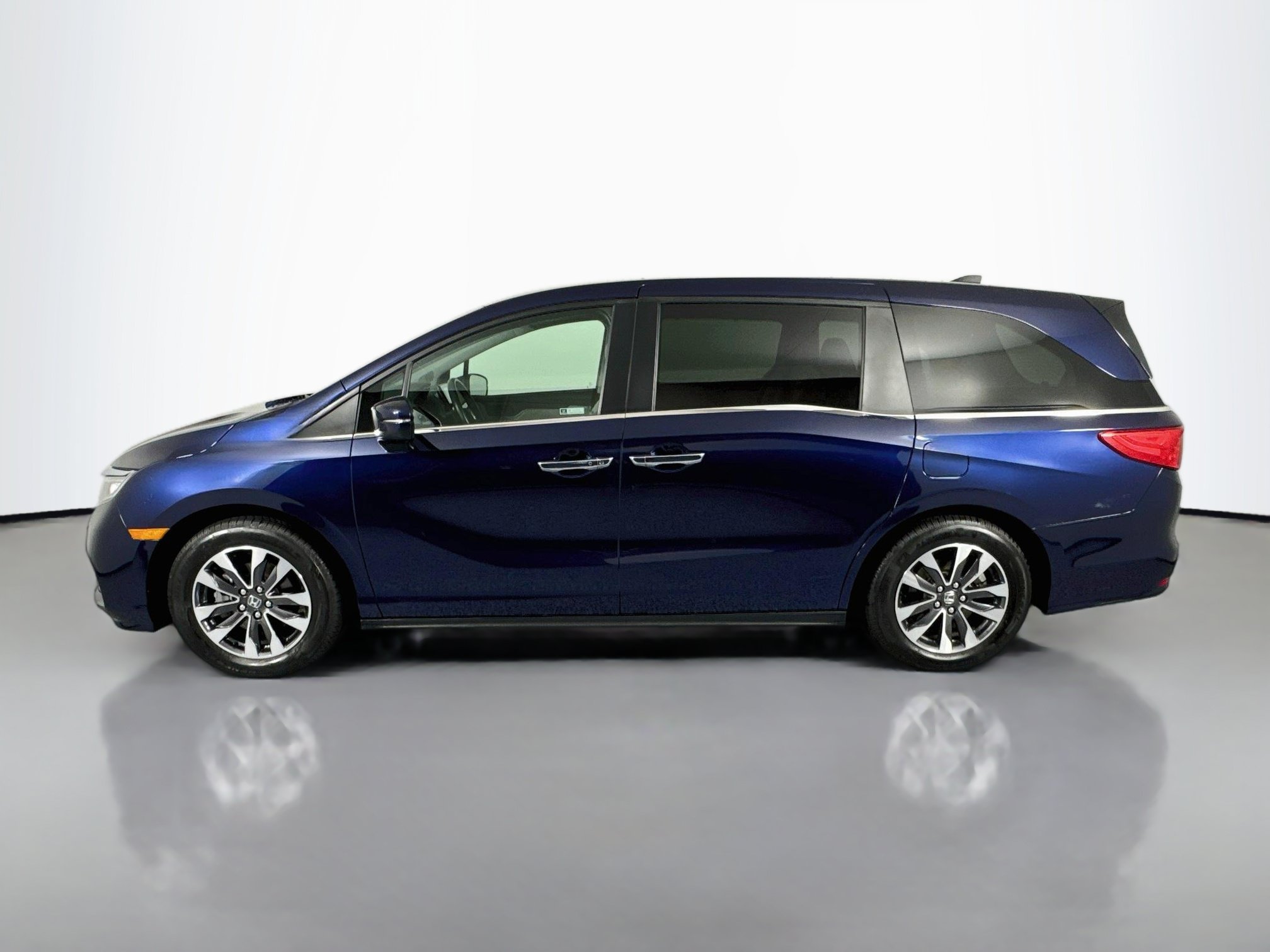 Certified 2024 Honda Odyssey EX-L image 8