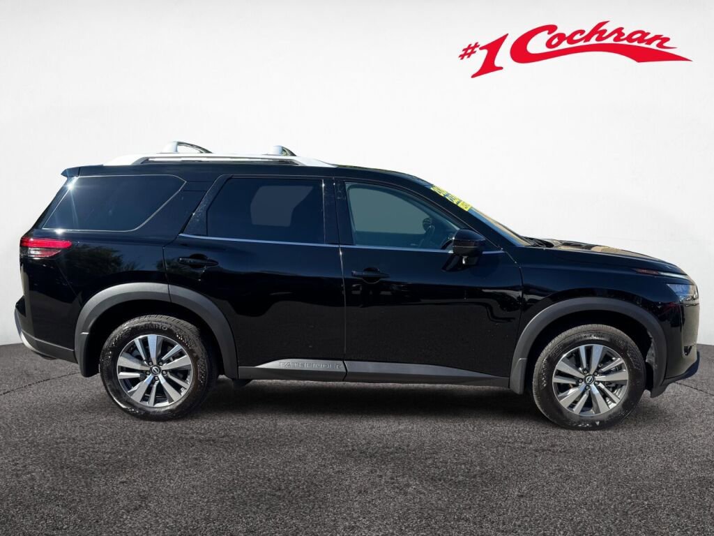 Used 2024 Nissan Pathfinder SL image 7