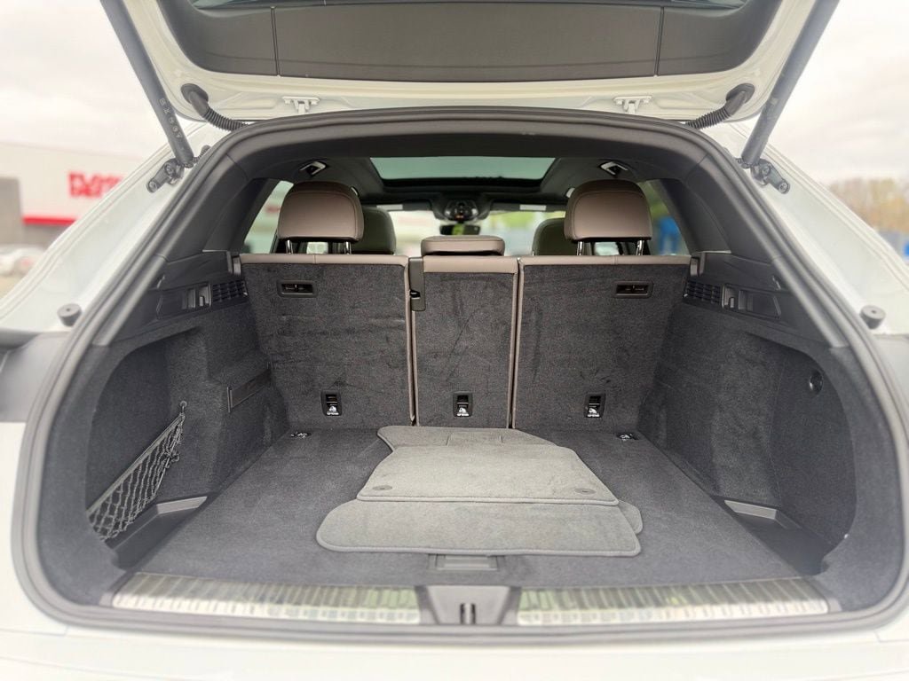 Used 2025 Audi Q5 Premium w/ Convenience Package AWD/4WD image 6