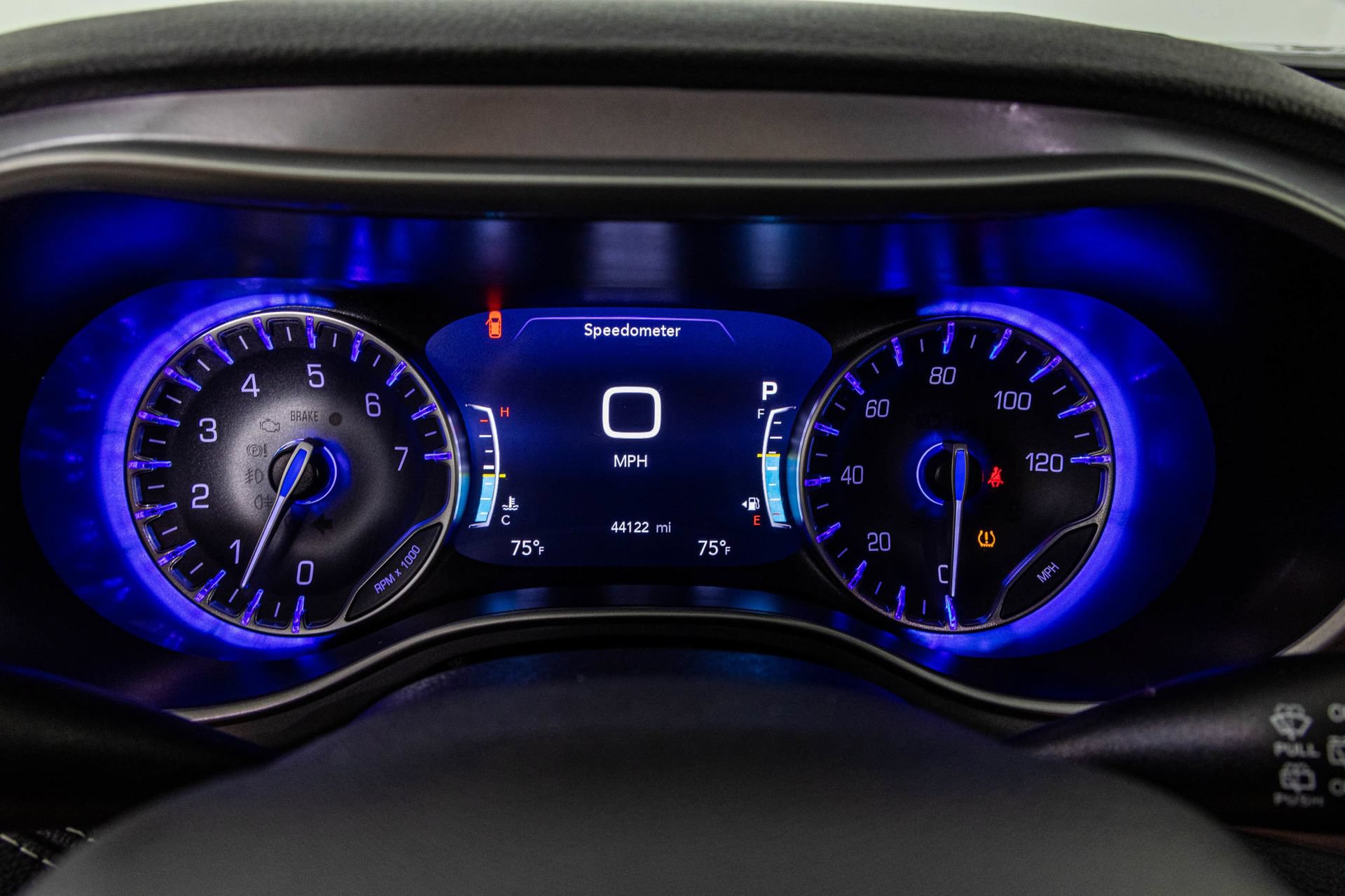 Used 2023 Chrysler Pacifica Touring FWD image 33