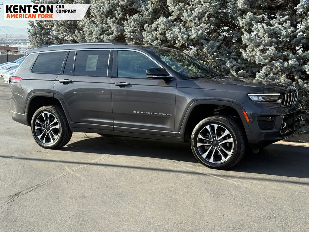 Used 2024 Jeep Grand Cherokee L Overland w/ Trailer Tow Package AWD/4WD image 12
