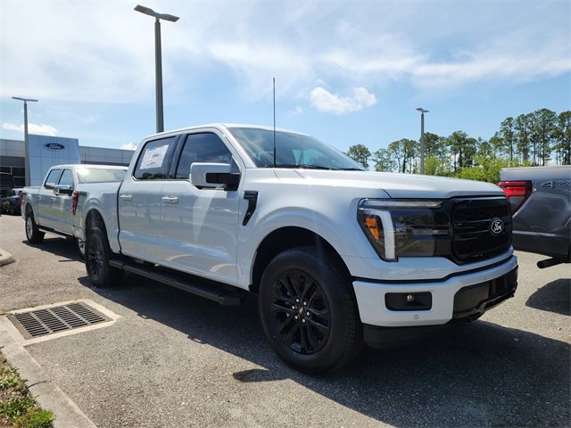 New 2025 Ford F150 Lariat w/ Equipment Group 501A Mid