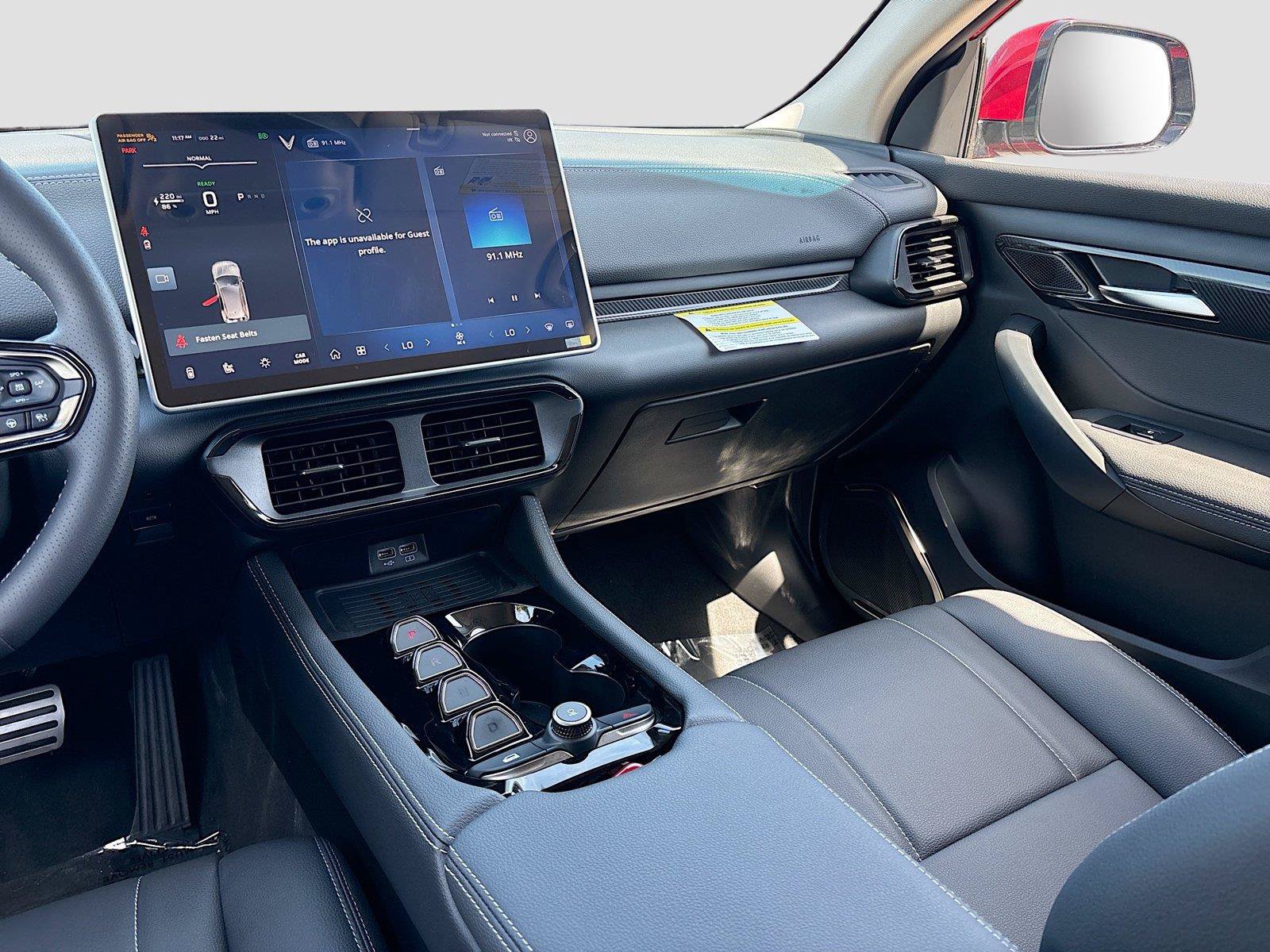 New 2025 VinFast VF 8 Eco AWD/4WD image 22