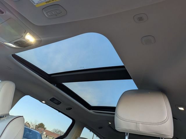 Used 2020 Chrysler Pacifica Limited image 19