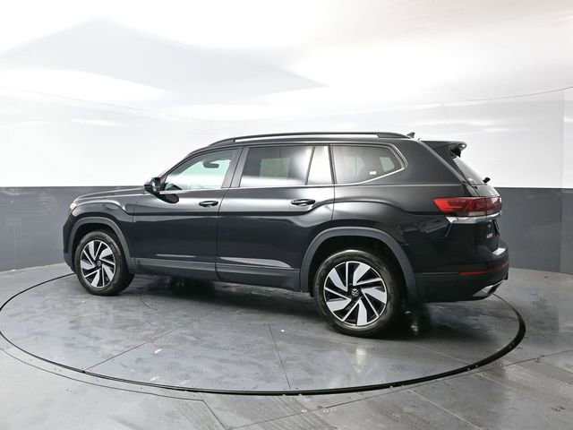 Used 2025 Volkswagen Atlas SE AWD/4WD image 7