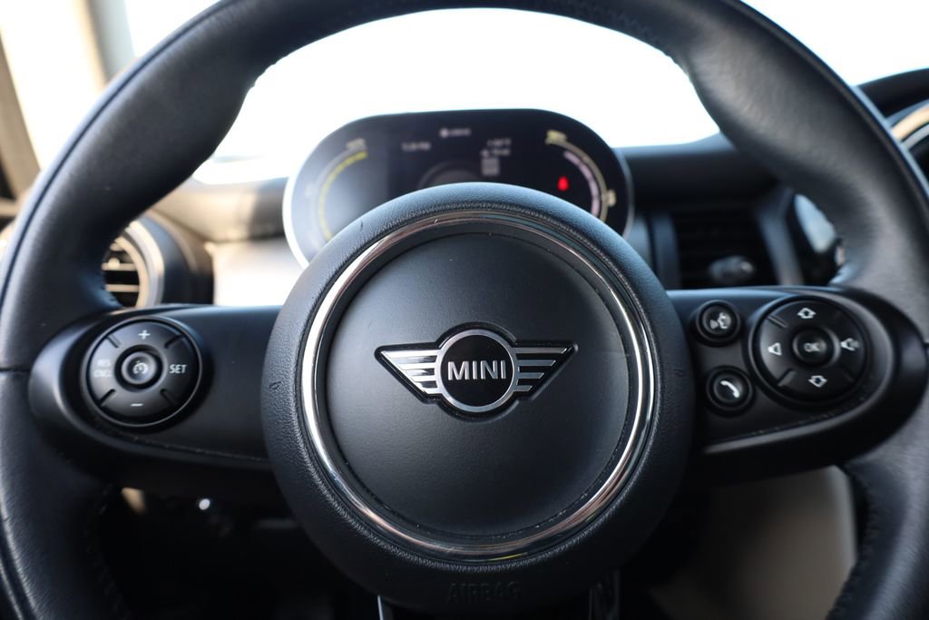 Used 2020 MINI Cooper SE w/ 6.5" Touchscreen Package image 12