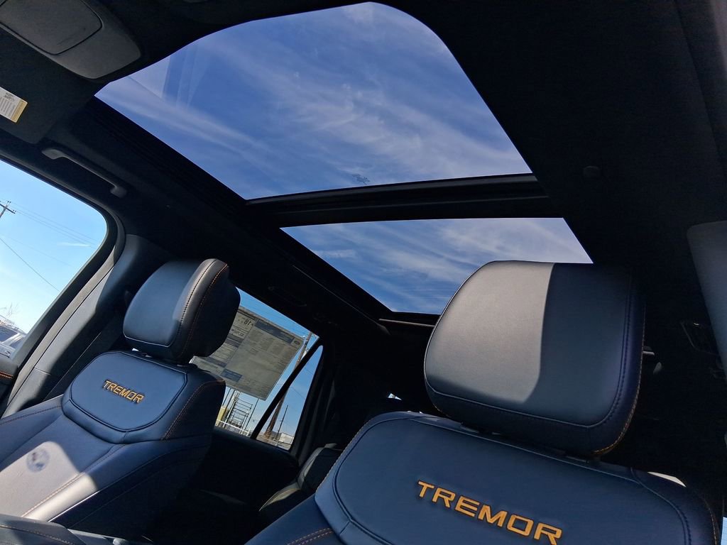 New 2026 Ford Expedition Tremor image 23