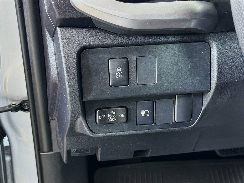 Used 2023 Toyota Tacoma SR5 RWD image 22