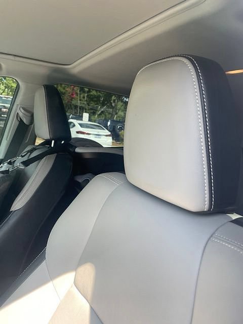 Used 2017 Toyota RAV4 Limited AWD/4WD image 5