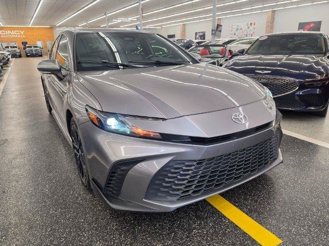 Used 2025 Toyota Camry SE w/ Multimedia Upgrade Package FWD image 4