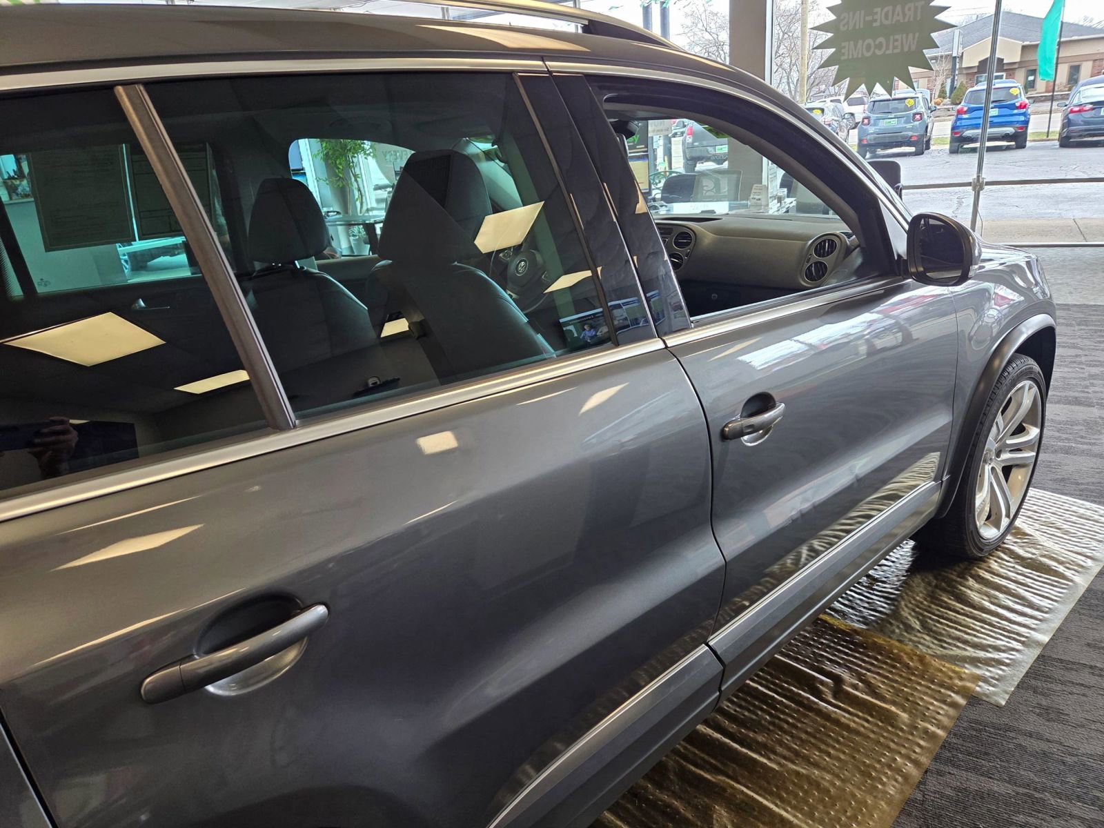 Used 2016 Volkswagen Tiguan SEL image 15