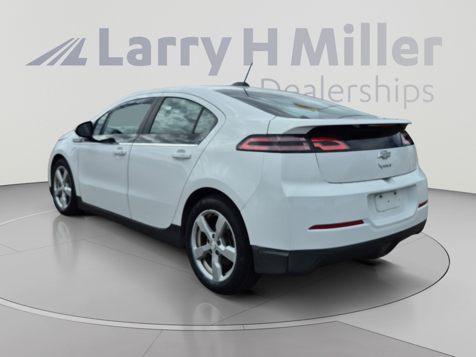 Used 2015 Chevrolet Volt FWD image 3