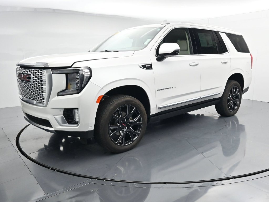 Used 2024 GMC Yukon Denali w/ Advanced Technology Package AWD/4WD image 9