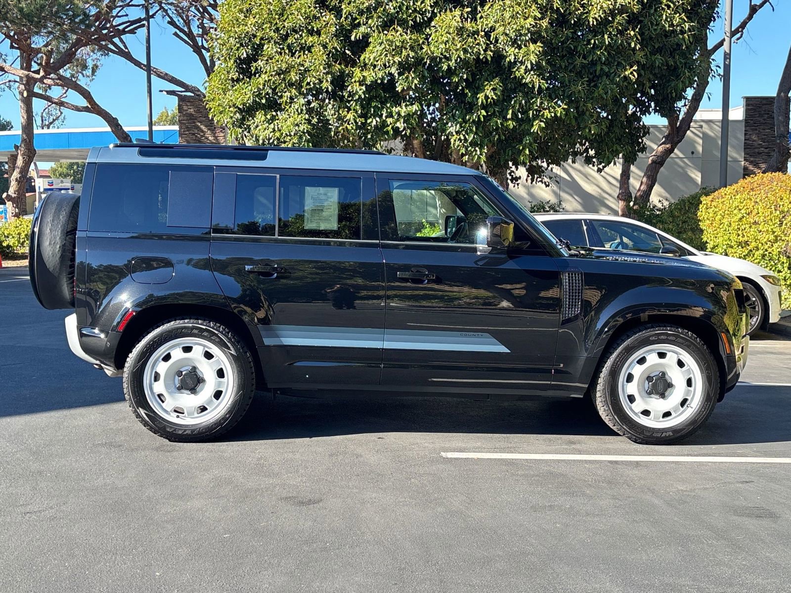 Certified 2025 Land Rover Defender 110 S image 8