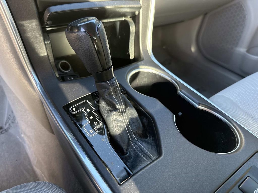 Used 2016 Toyota Camry LE FWD image 35
